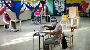 Venezuela: pese a las presiones chavistas, los centros de votación lucían semivacíos