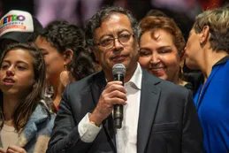 El Consejo Nacional Electoral de Colombia excluye a Iván Cepeda de la consulta y reconfigura la carrera presidencial