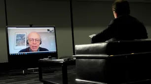 Peter Singer: "Existe un riesgo moral en condonar deudas"