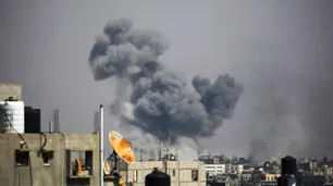 Israel avanza en Rafah, toma el paso fronterizo con Egipto y prohíbe la entrada de ayuda: hay al menos 27 muertos
