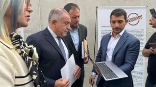 Juez acuso a Passerini de pagar el 311% más por el alquiler de colectivos para el transporte urbano
