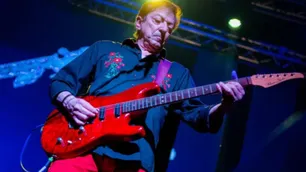 Cuáles son las evidencias que complican al guitarrista de Virus en la investigación por la muerte de su pareja