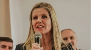 En campaña, Hotton fue a una iglesia en Almirante Brown y la camioneta de su equipo fue asaltada