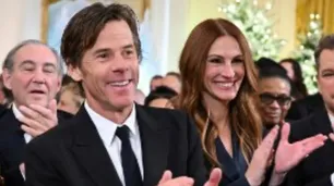 Julia Roberts sorprendió al ir con su marido a una gala por George Clooney
