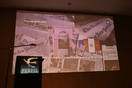 El New York Times recibió el Premio Perfil y se solidarizó con periodistas argentinos por "amenazas y ataques"