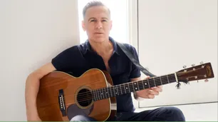 Byran Adams habló sobre su amistad con Lady Di y Amy Winehouse y confesó que intentó "salvarlas"