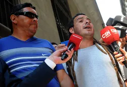 La propuesta de la Ciudad dividió a los manteros y sigue el corte en Once