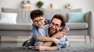 Día del padre: descuentos bancarios de hasta el 40% y 18 cuotas para activar el consumo