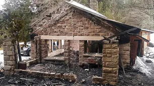Fuego, toma y conflicto: mapuches encapuchados usurparon Los Radales luego del incendio