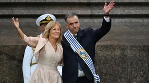 Yamandú Orsi asumió como presidente de Uruguay: "Seamos siempre adversarios, pero nunca enemigos"