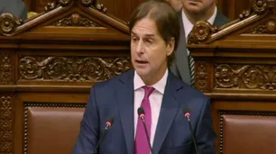 Luis Lacalle Pou anunció que bajará impuestos ante el Congreso
