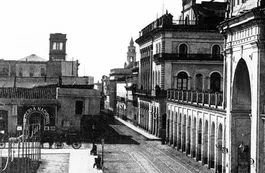La Recova de Buenos Aires: la galería desaparecida que partía en dos a la Plaza de Mayo