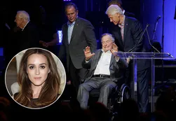 Denuncian a George Bush padre por acoso sexual