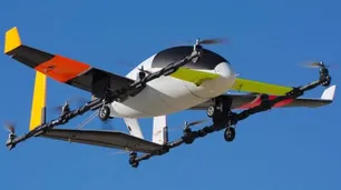 Auto volador de Boeing despega para mostrar imagen del futuro