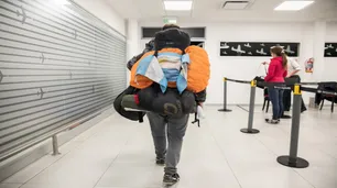 Con tres vuelos "colectivos", vuelven 800 varados desde Asia, África y Oceanía