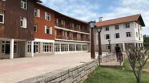 Cierre de las Unidades Turísticas de Embalse: La municipalidad quiere hacerse cargo de uno de los hoteles y evitar el abandono del complejo