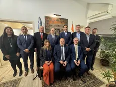 Corrientes busca negocios en India: Valdés inició una agenda para atraer inversiones en forestoindustria y turismo