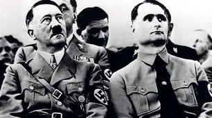 Según un ex agente de la CIA, Hitler fingió su muerte y se refugió en Argentina