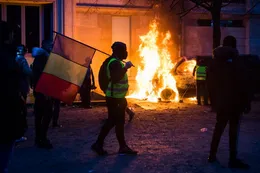 Tras la violencia de los "chalecos amarillos" Macron anunciará un cambio de rumbo