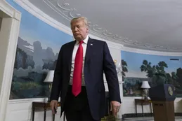 Donald Trump ajusta su postura sobre el muro para desviar responsabilidad