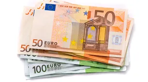 El euro blue cerró a $1212 para la compra y $1245 para la venta este martes 6 de febrero de 2024