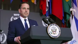 Un problema para Joe Biden: imputaron a su hijo Hunter por la posesión ilegal de un arma de fuego