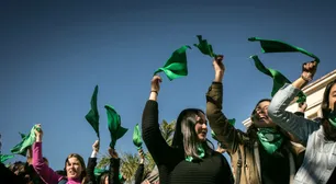 El pañuelo verde envuelve al mundo