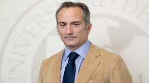 El economista que inspiró a Javier Milei calculó cuanto puede valer un sueldo si se dolariza la economía