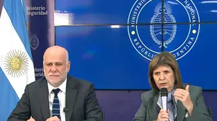 Bullrich habló de los violentos incidentes en la cancha de Independiente: "Las fuerzas de seguridad debían actuar antes"