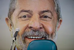 El partido de Lula lanza la campaña "total" por su candidatura en Brasil