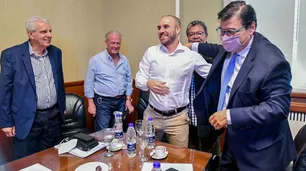 Todo roto por paritarias: la inflación de Guzmán aniquiló la estrategia de Trabajo