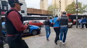 Robaba celulares y los revendía en Once: una víctima lo reconoció y los vecinos lo detuvieron a los golpes