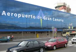 Un avión aterrizó de emergencia en España por una argentina con droga