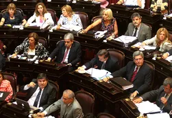 El debate por los buitres retiene a una mayoría oficialista cada vez más molesta