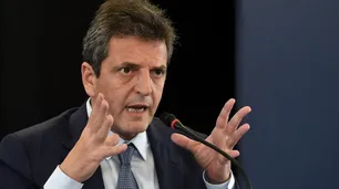 Con el fantasma de la sequía, Massa tiende puentes con el campo