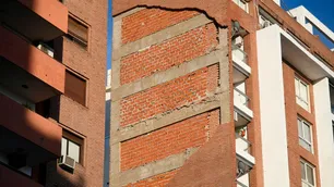 Cayó mampostería de un edificio en Córdoba y el municipio emplazó al consorcio