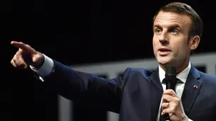 Macron suspende los aumentos tras las protestas de los chalecos amarillos