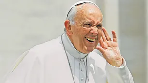 En las sombras, el Papa mueve sus fichas contra el aborto legal