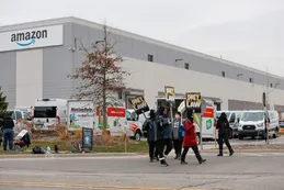 Huelga de empleados de Amazon por reclamos salariales: ¿qué pasará con los repartos por Navidad?