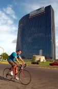 Telecom Argentina emite deuda en medio del escrutinio por la compra de Telefónica