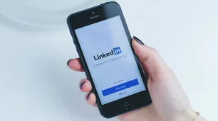 LinkedIn recorta empleos en plena expansión de la inteligencia artificial de Microsoft