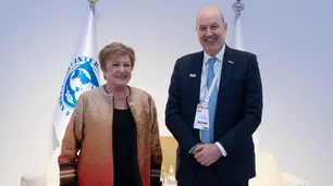 Milei juega en dos tableros con el FMI: Sturzenegger con Georgieva en Arabia Saudita y revisión técnica en Buenos Aires