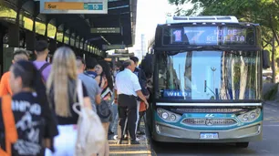 En plena negociación con el Gobierno, el gremio de colectivos de la UTA no definió si se suma al paro de la CGT