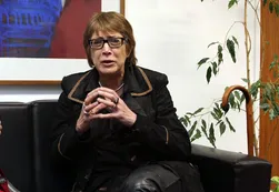 Crece la polémica por supuestos "autopagos" de la ministra Teresa Parodi