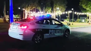 Un hombre chocó su auto en plena discusión, mató al hijo de su pareja y se arrojó debajo de un colectivo