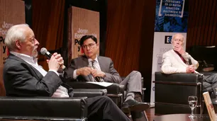 Horacio Verbitsky: "Durante las dictaduras, el periodismo sólo podía florecer en los márgenes"