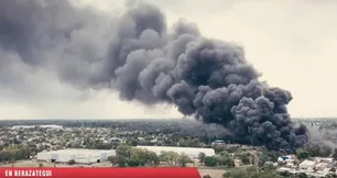 Vídeo: impresionante incendio en un deposito de micros en Berazategui originado por una molotov