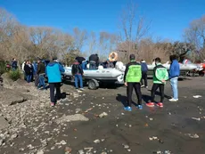 Sigue la búsqueda por agua y por aire de los pescadores y Prefectura advierte que "no están preparados"