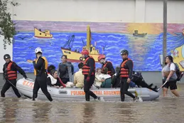 La trágica inundación en Bahía Blanca: 16 muertos, decenas de desaparecidos y US$400 millones en daños