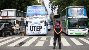 Micros de Turismo: Transportistas mantendrán el corte por tiempo indeterminado